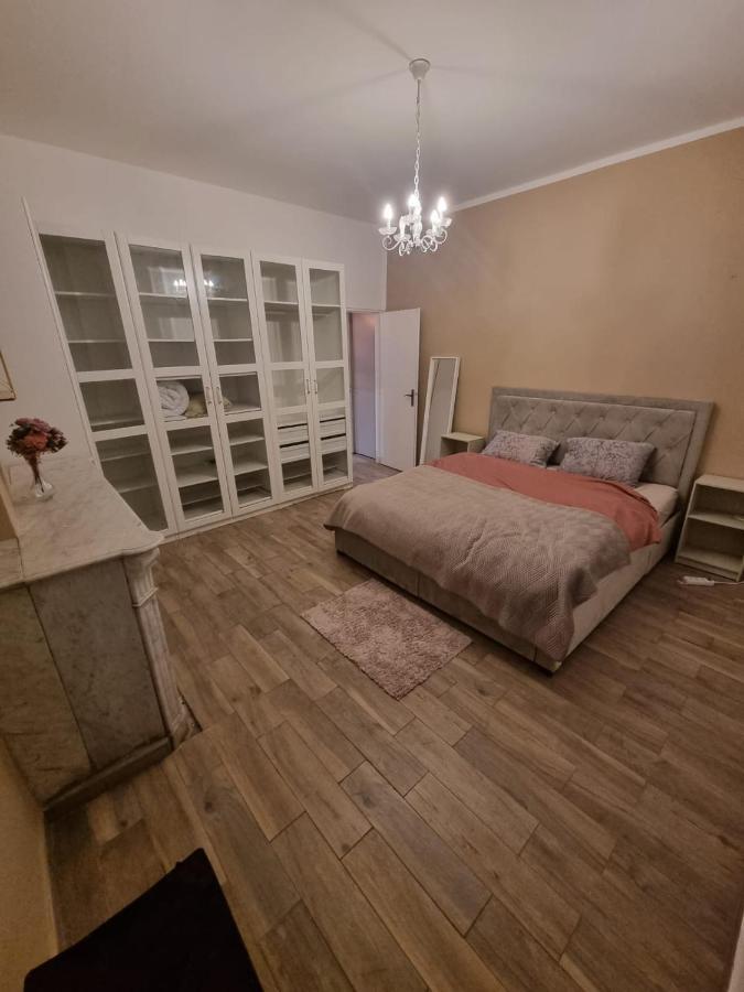 Apartamento L'Antre Du Dragon Marsella Exterior foto